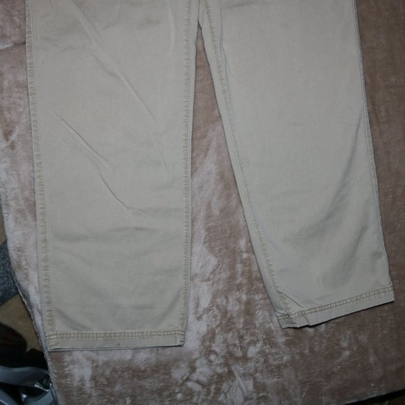Timberland Khaki Pants - Waist 36x30 Inseam - Length 42 - Rise 12 - Picture 4 of 10
